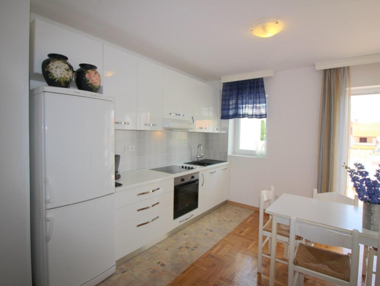 Apartment In Porec/Istrien 10214 Ngoại thất bức ảnh