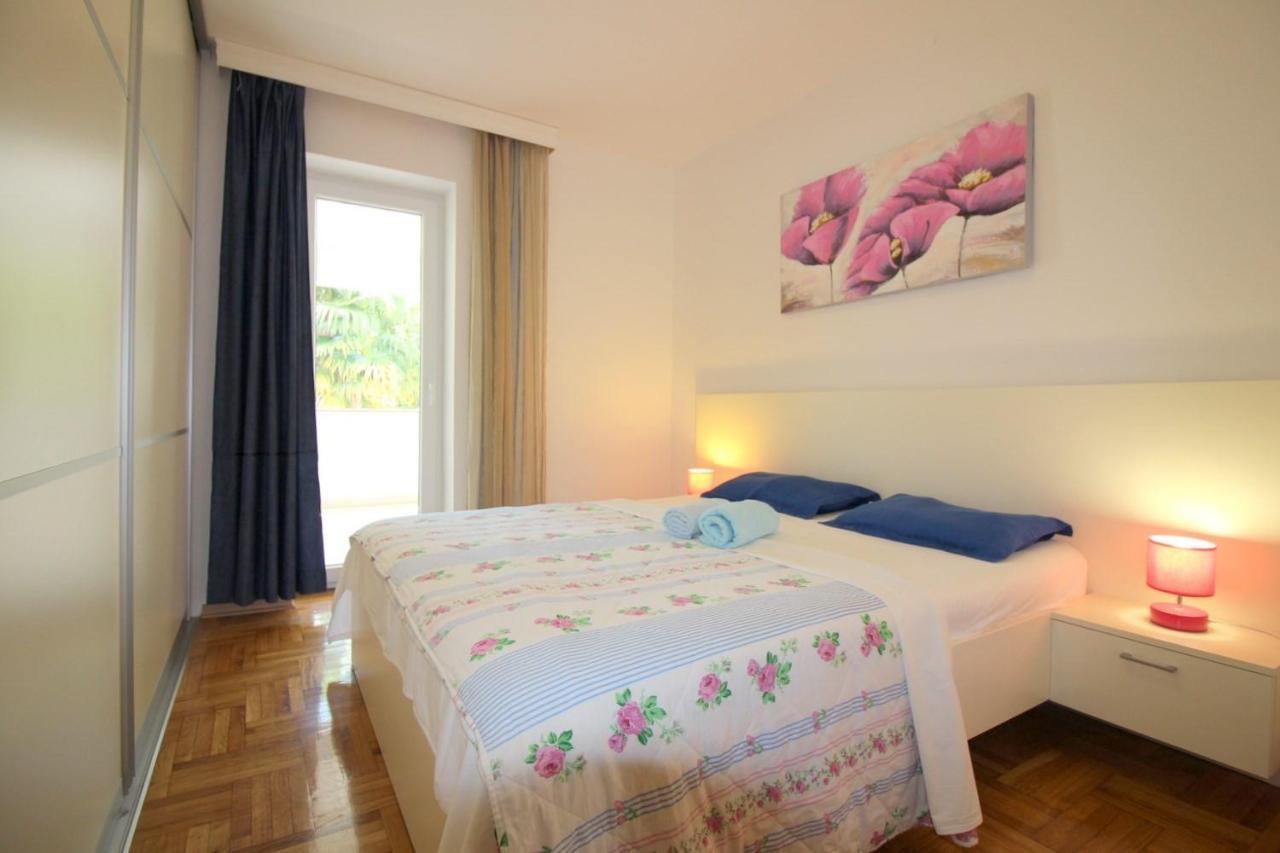 Apartment In Porec/Istrien 10214 Ngoại thất bức ảnh